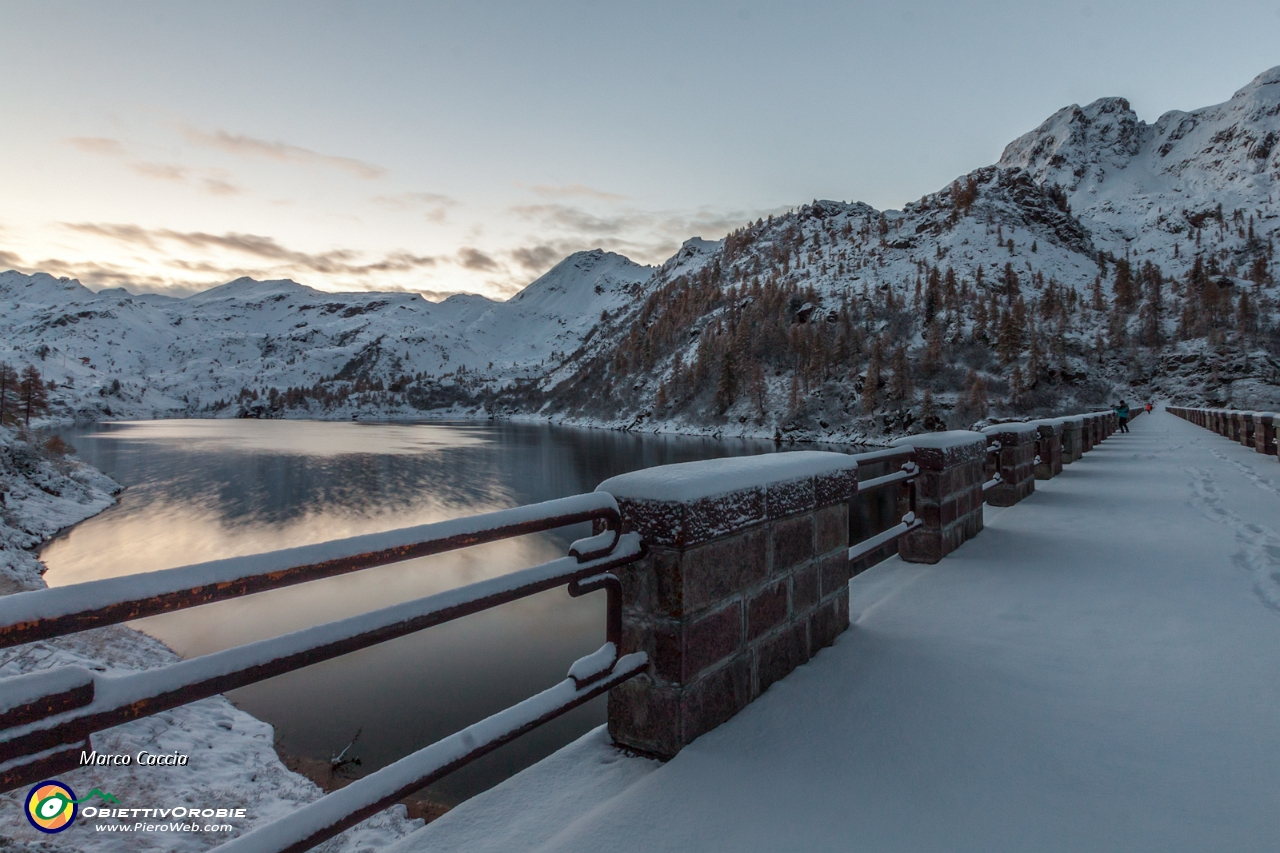 La prima neve autunnale al Calvi-4.JPG